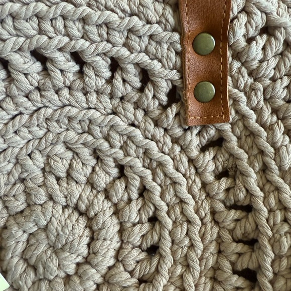 Handcrafted Beige Crochet Bag with Tan Straps - Picture 8 of 8